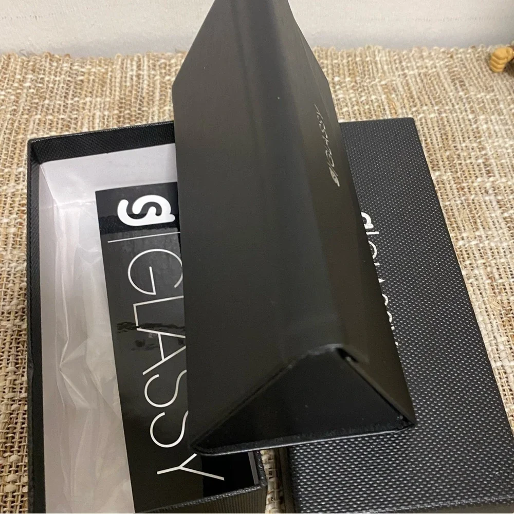 glassy foldable glasses